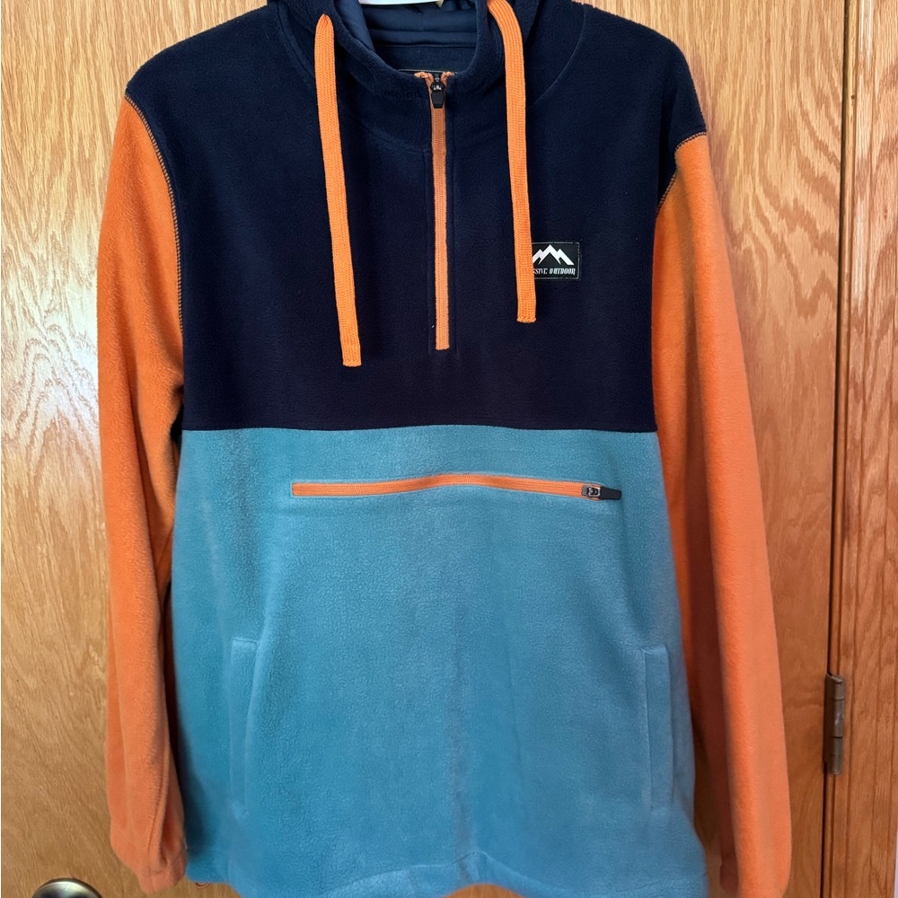 Colorblock Fleece Pullover - Massive Mountain